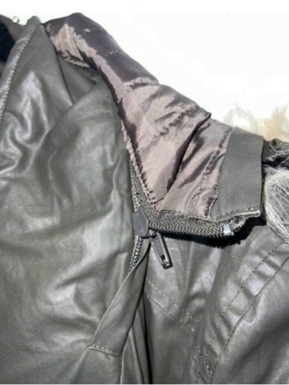 New York & Company Olive Green Puffer Coat with Faux Fur Trim - Picture 7 of 12